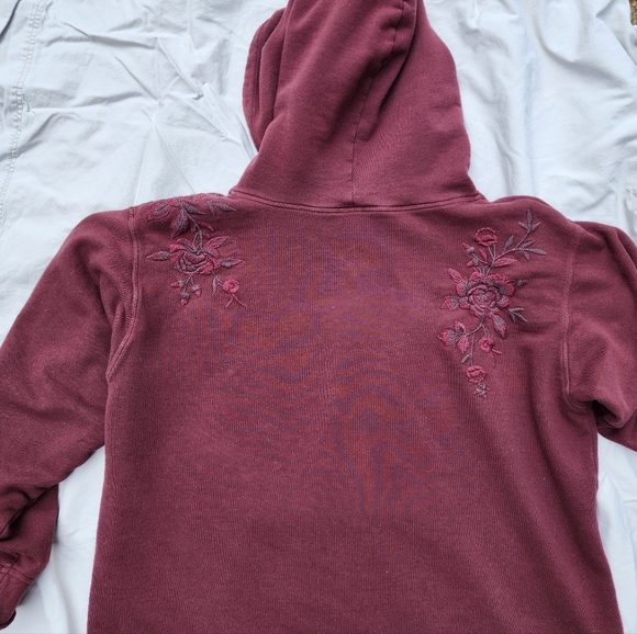 🌺 Johnny Was Floral Embroidery Burgundy Hoodie Heavyweight Sweatshirt Top - Picture 2 of 5